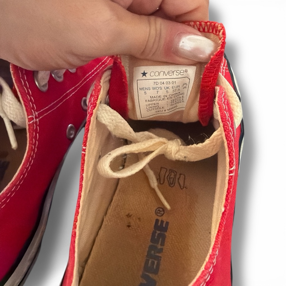 Converse Red & White Low Top Sneakers Size men’s 5 women’s 7 - Picture 4 of 6